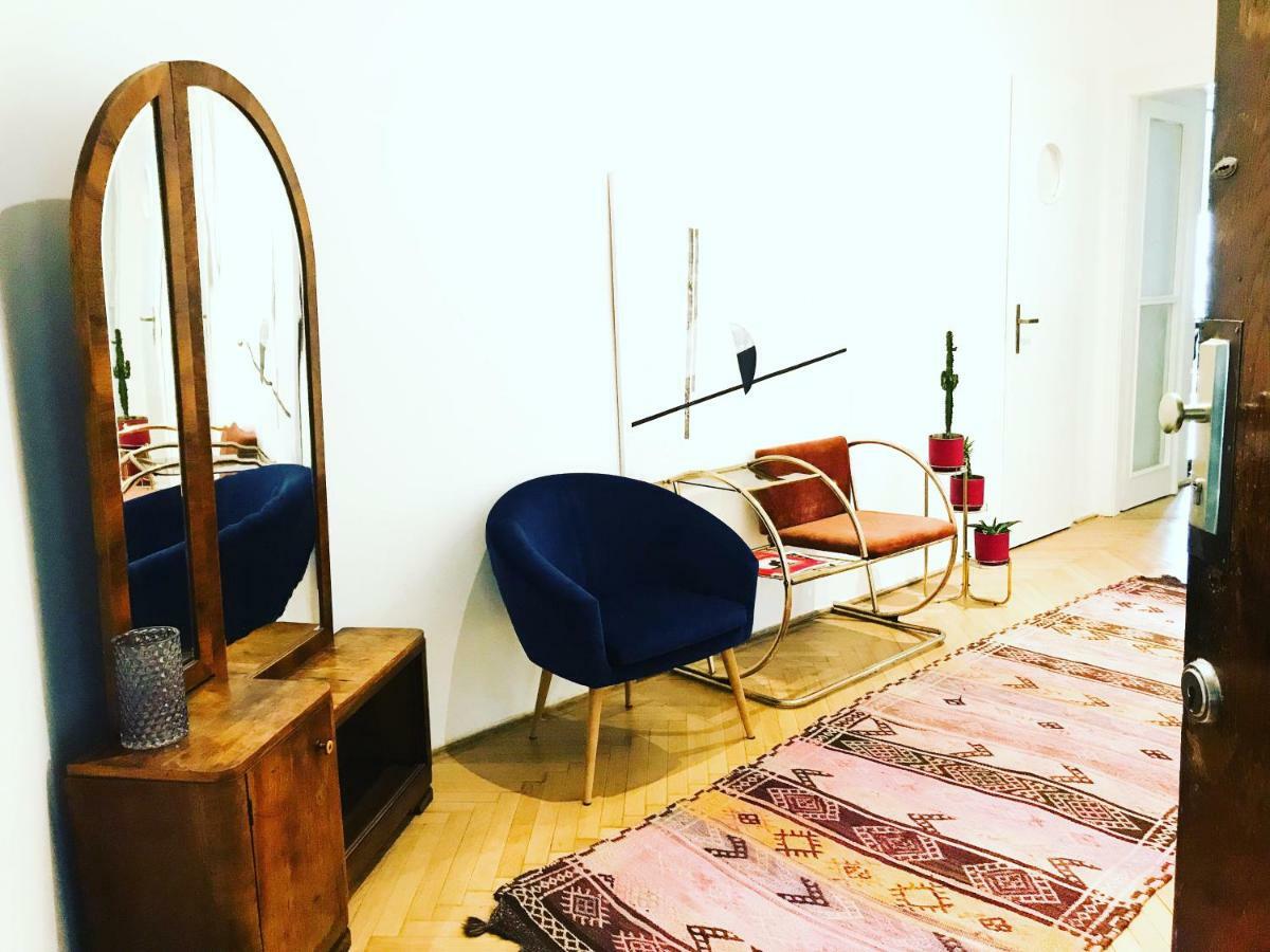 בודפשט Spacious Bauhaus Icon Flat With Fitness Room In Central Buda, Close To The River And Margaret Island מראה חיצוני תמונה